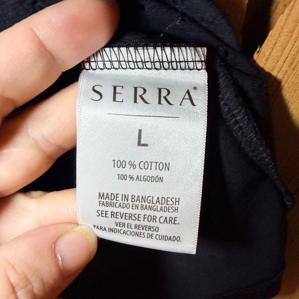 Serra 100% cotton black cap sleeve eyelet tee. Size: L - Picture 5 of 5